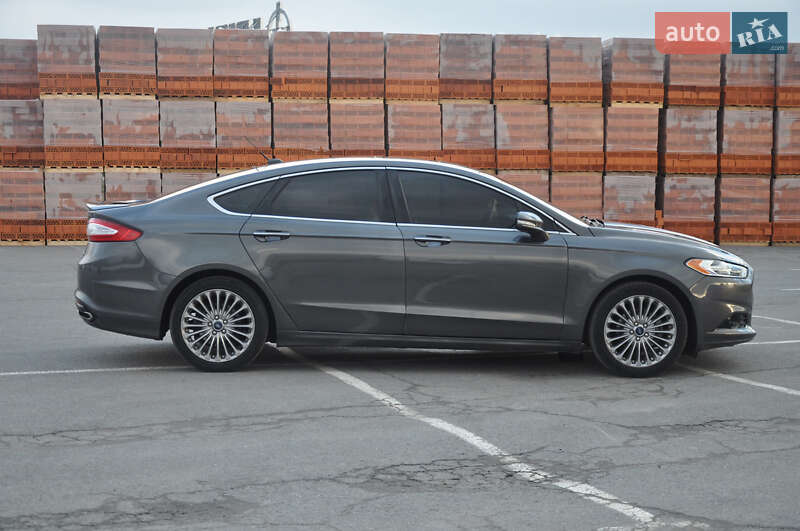 Седан Ford Fusion 2014 в Ужгороде