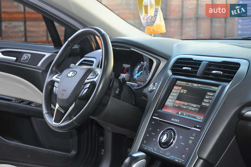 Седан Ford Fusion 2014 в Ужгороде