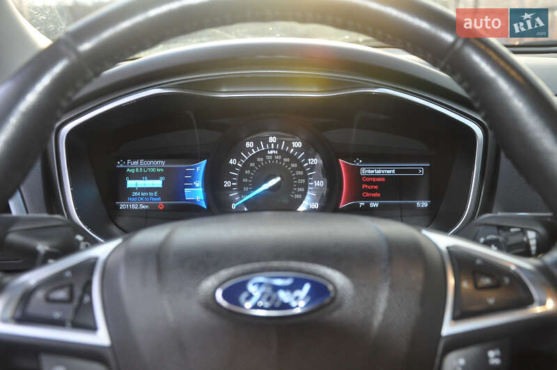 Седан Ford Fusion 2014 в Ужгороде