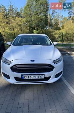 Седан Ford Fusion 2013 в Софіївській Борщагівці