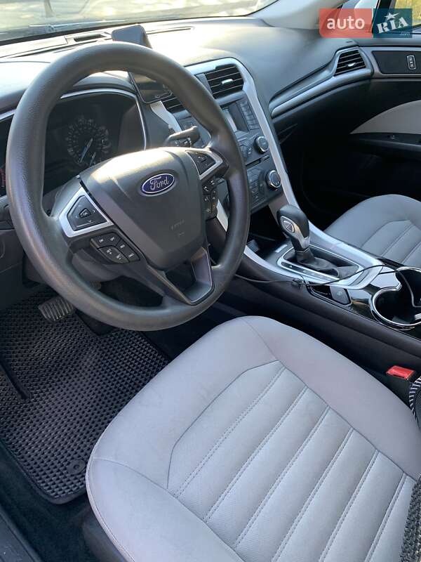 Седан Ford Fusion 2013 в Софиевской Борщаговке