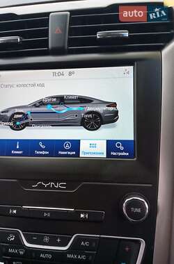 Седан Ford Fusion 2019 в 