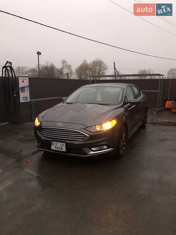 Седан Ford Fusion 2018 в Вижниці