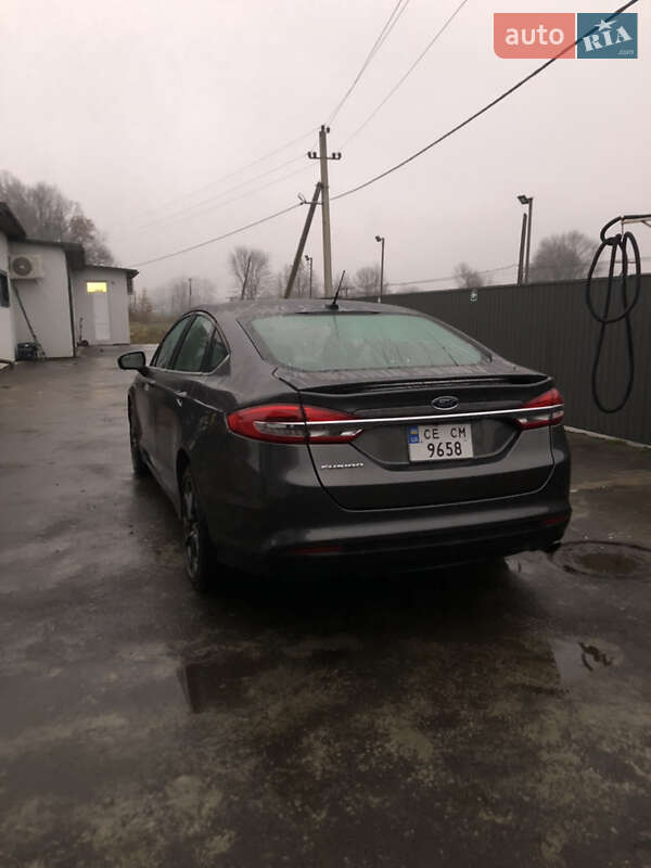Седан Ford Fusion 2018 в Вижниці