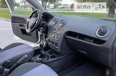 Хэтчбек Ford Fusion 2007 в 