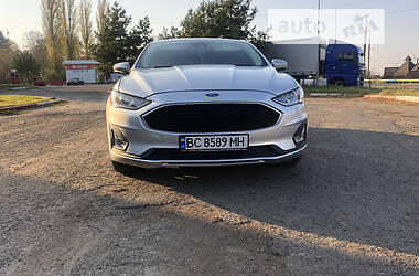 Седан Ford Fusion 2019 в Мостиске