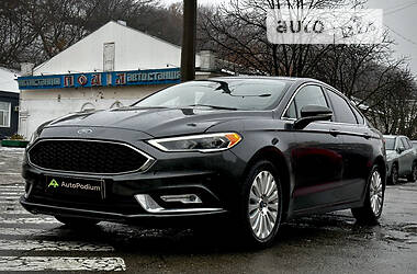 Седан Ford Fusion 2016 в 