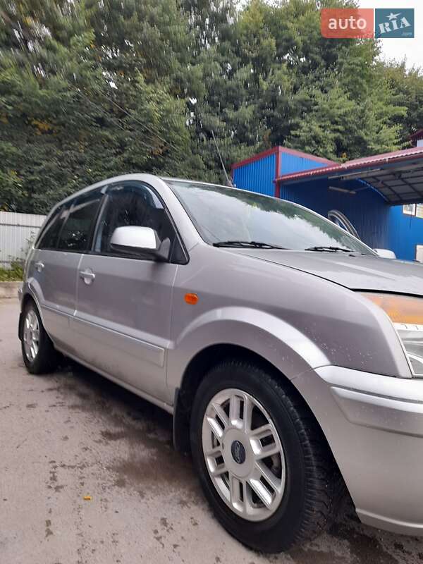 Хетчбек Ford Fusion 2006 в Калуші