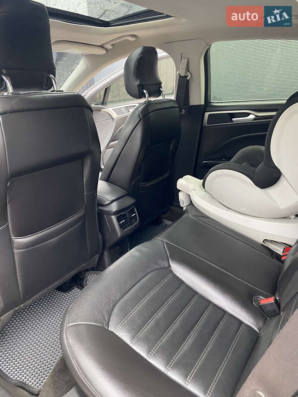 Седан Ford Fusion 2013 в Одессе