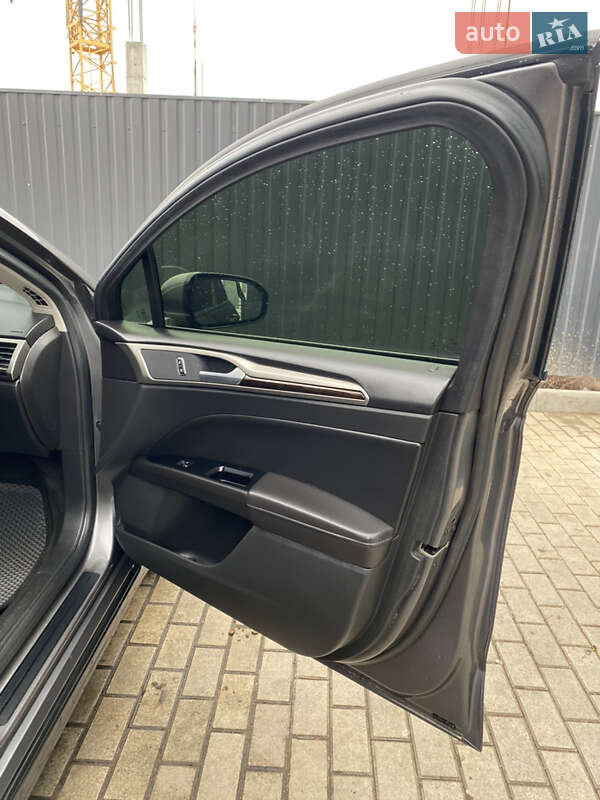 Седан Ford Fusion 2013 в Одессе
