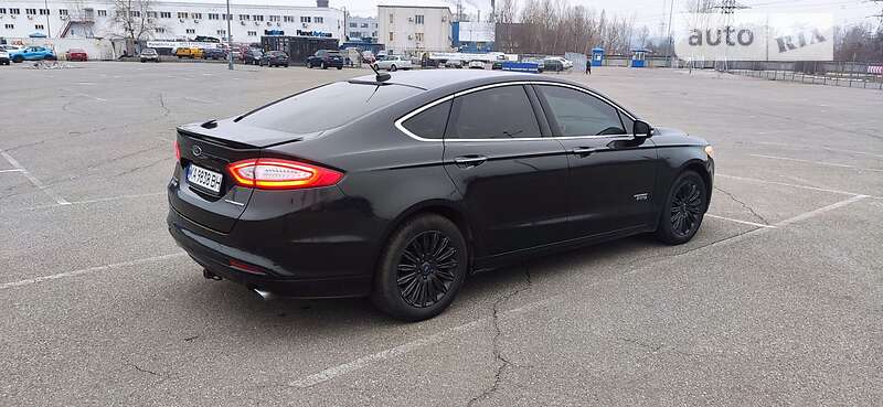 Седан Ford Fusion 2013 в Києві