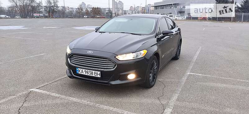 Седан Ford Fusion 2013 в Києві