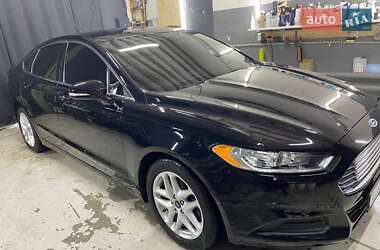 Седан Ford Fusion 2015 в 