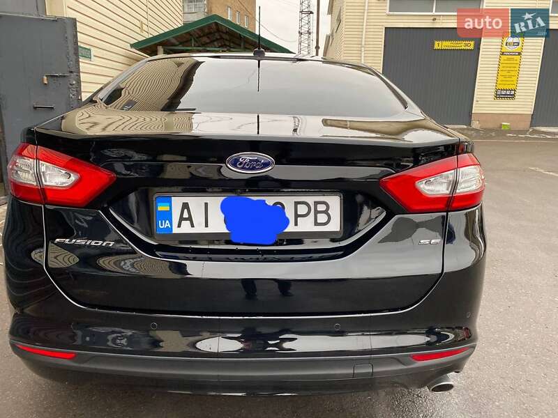 Седан Ford Fusion 2015 в Борисполі