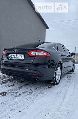 Седан Ford Fusion 2013 в Звягелі