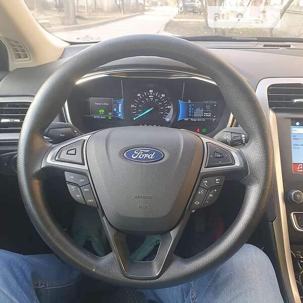 Седан Ford Fusion 2018 в Львові
