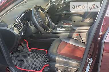 Седан Ford Fusion 2018 в Львові