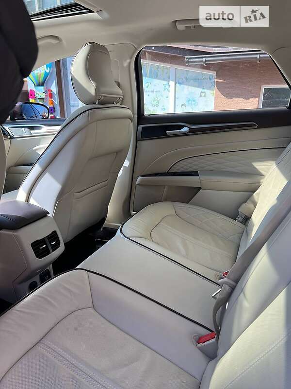 Седан Ford Fusion 2016 в Києві