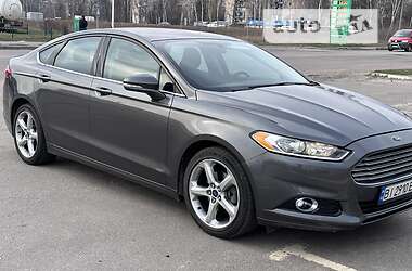 Седан Ford Fusion 2015 в 