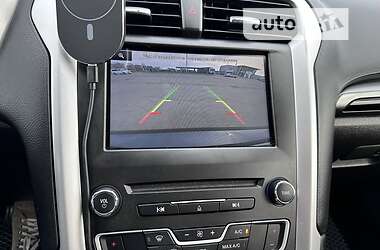 Седан Ford Fusion 2015 в 