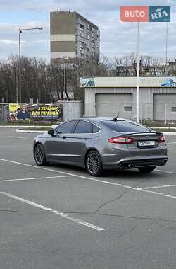 Седан Ford Fusion 2012 в 