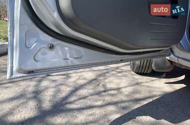 Хэтчбек Ford Fusion 2004 в Виннице
