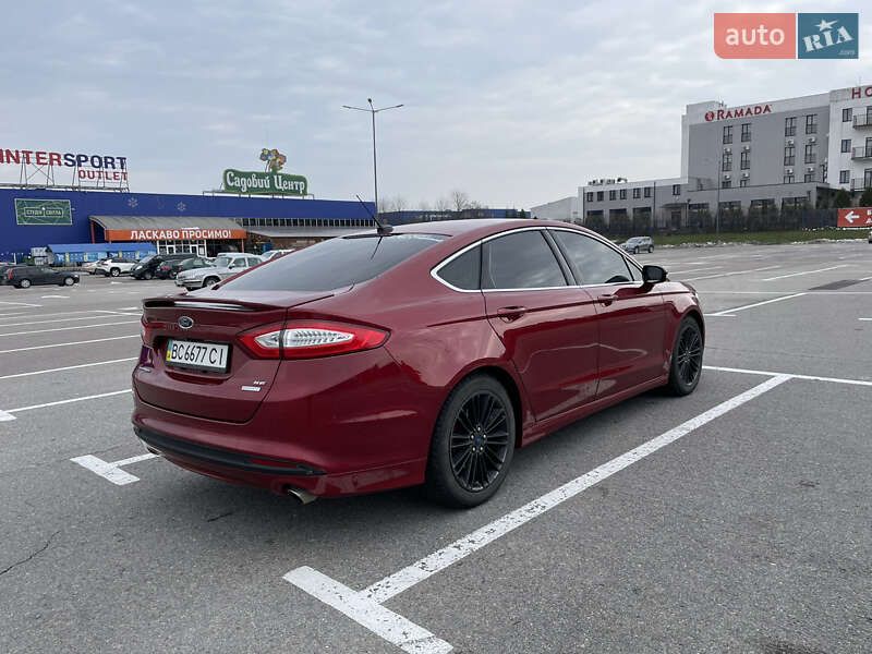 Седан Ford Fusion 2014 в Львове
