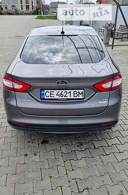 Седан Ford Fusion 2014 в Новоселице