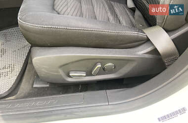 Седан Ford Fusion 2015 в 
