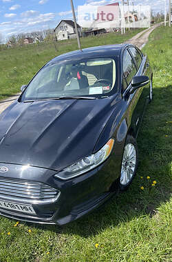 Седан Ford Fusion 2013 в 