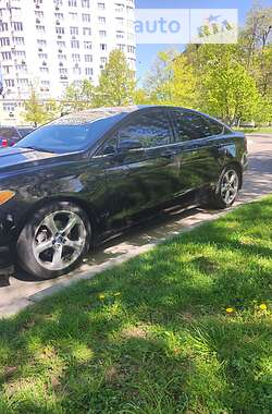 Седан Ford Fusion 2013 в 