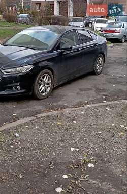 Седан Ford Fusion 2016 в 