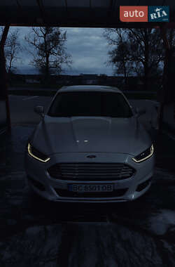 Седан Ford Fusion 2014 в 