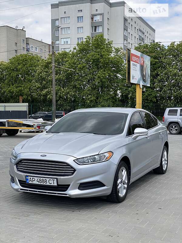 Седан Ford Fusion 2013 в Луцьку