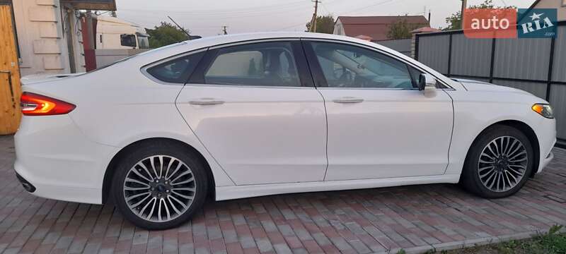 Ford Fusion 2016