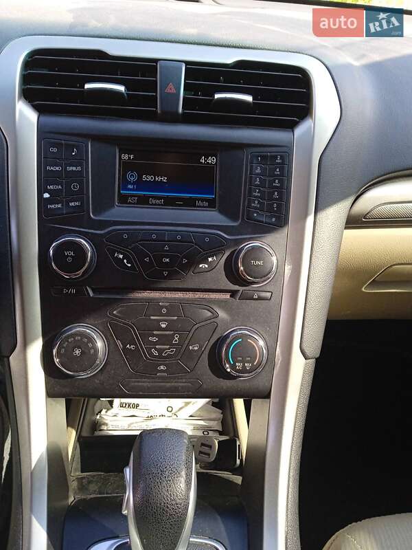 Седан Ford Fusion 2015 в Иршаве