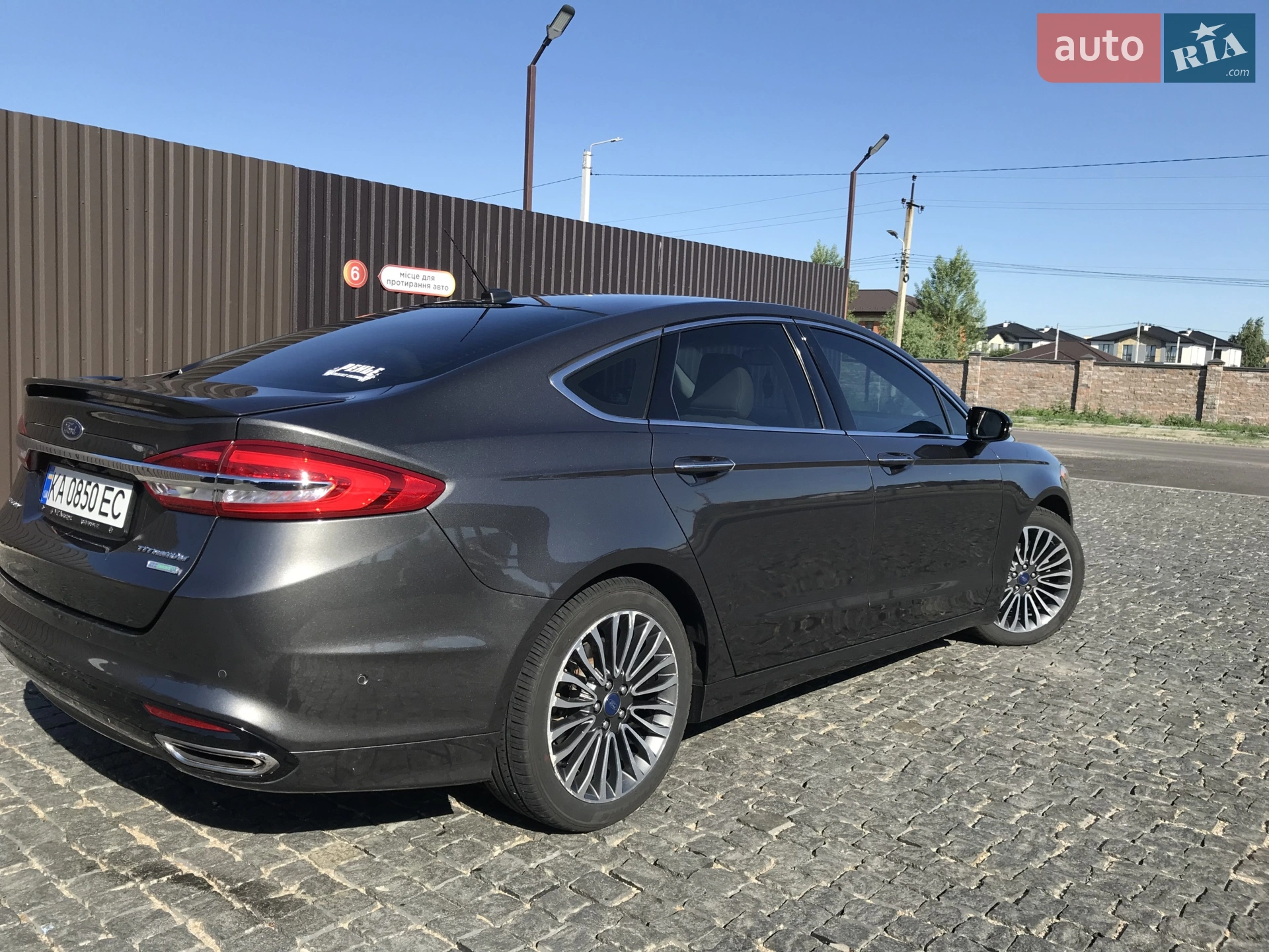 2016 Ford Fusion - мініатюра 23