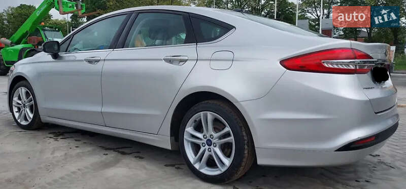 Седан Ford Fusion 2015 в Львові