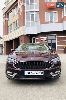 Седан Ford Fusion 2016 в Умани