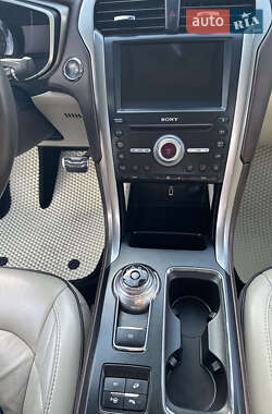 Седан Ford Fusion 2016 в Умани