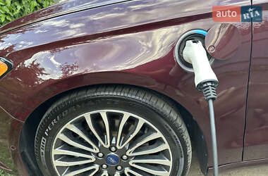 Седан Ford Fusion 2016 в Умани