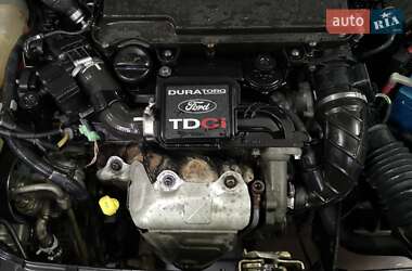 Хетчбек Ford Fusion 2005 в Ужгороді