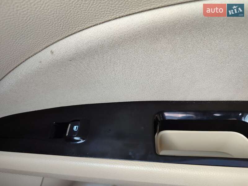 Седан Ford Fusion 2014 в Трускавці