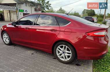 Седан Ford Fusion 2014 в 