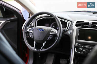 Седан Ford Fusion 2017 в Бучаче