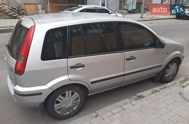 Хэтчбек Ford Fusion 2004 в Люботине