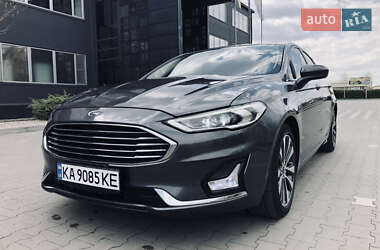 Седан Ford Fusion 2020 в 