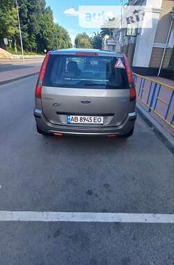 Хэтчбек Ford Fusion 2003 в Могилев-Подольске