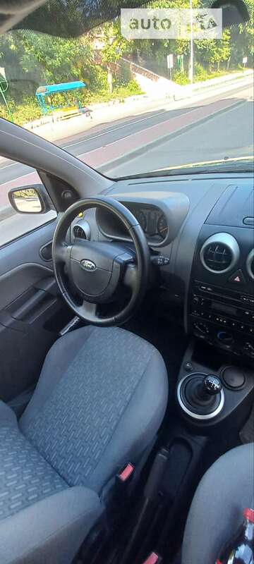Хетчбек Ford Fusion 2003 в Могилів-Подільському