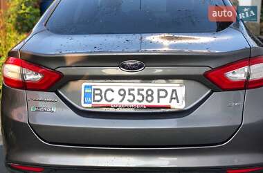 Седан Ford Fusion 2013 в Стрые